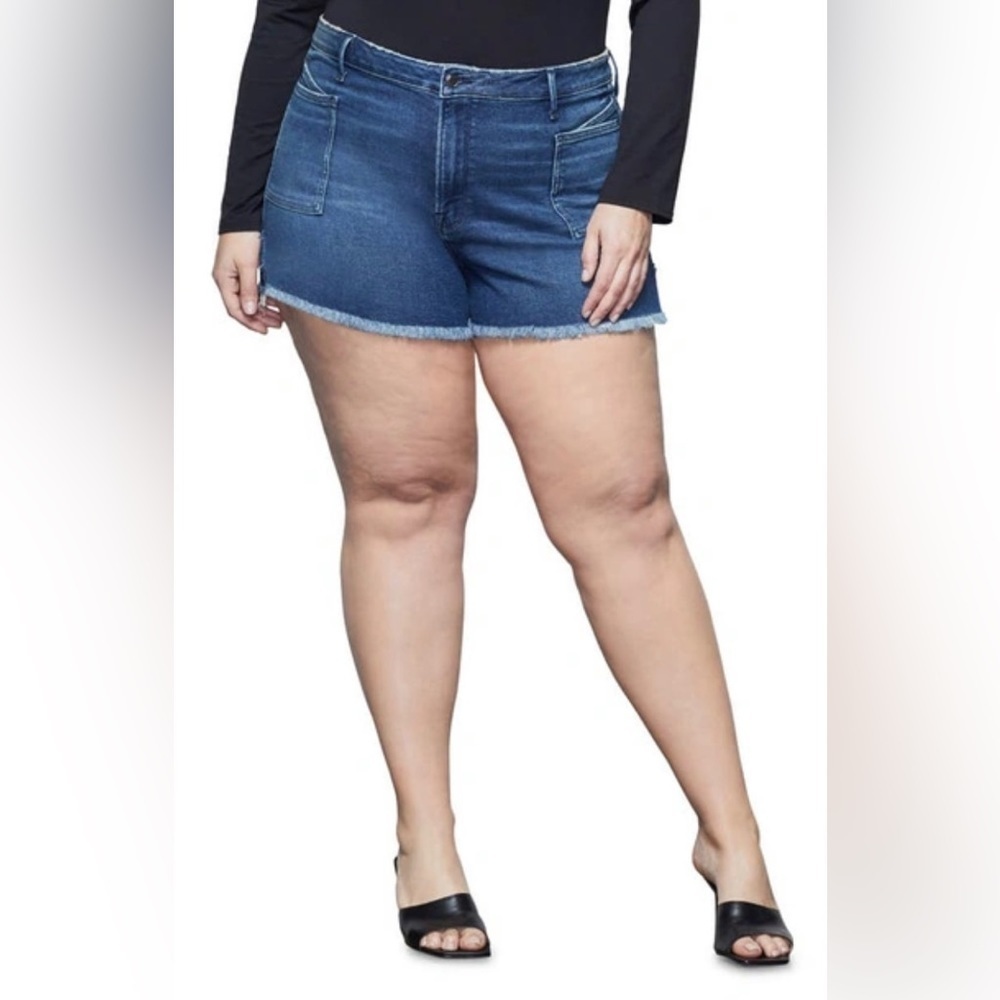 Good American Side Pocket Cutoff Shorts, size 24.